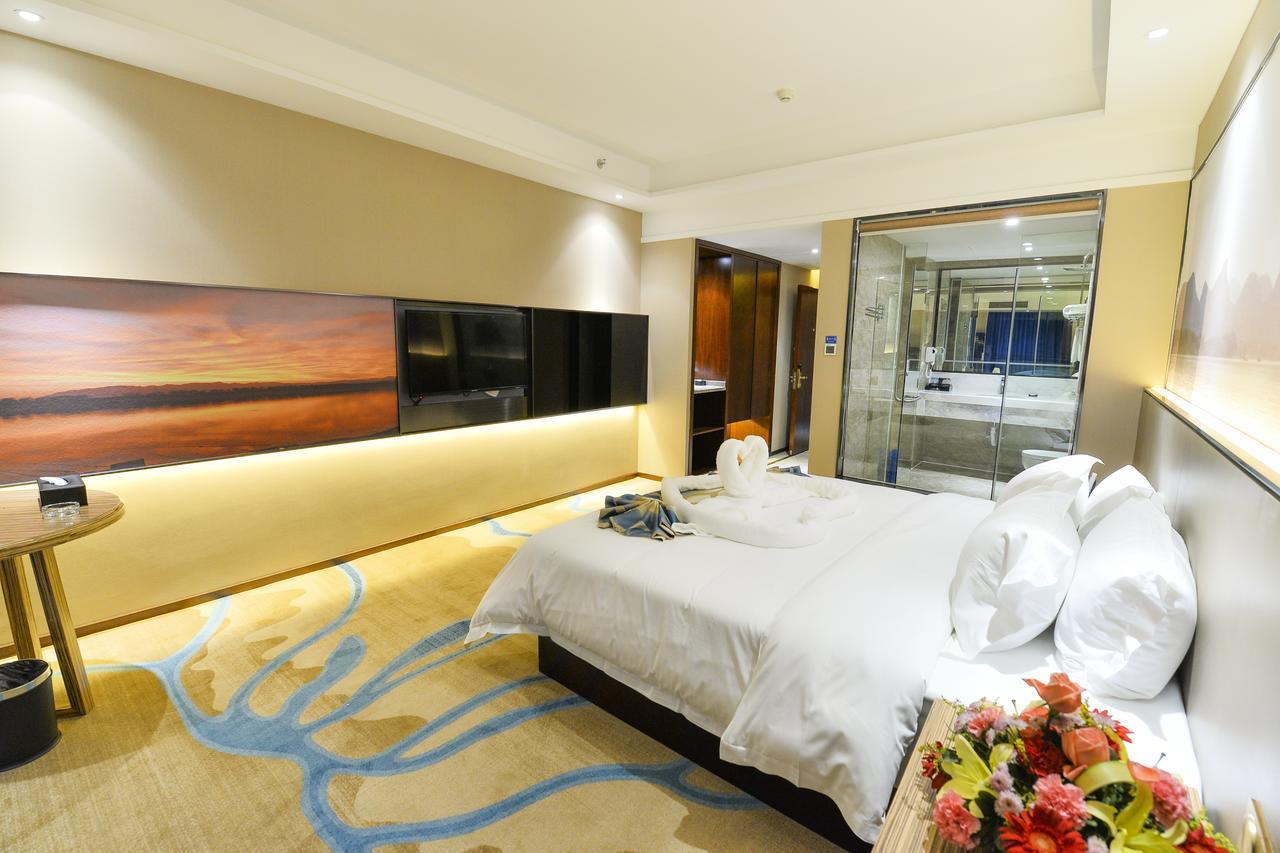 Manhatton Hotel Guilin North Railway Station Екстериор снимка