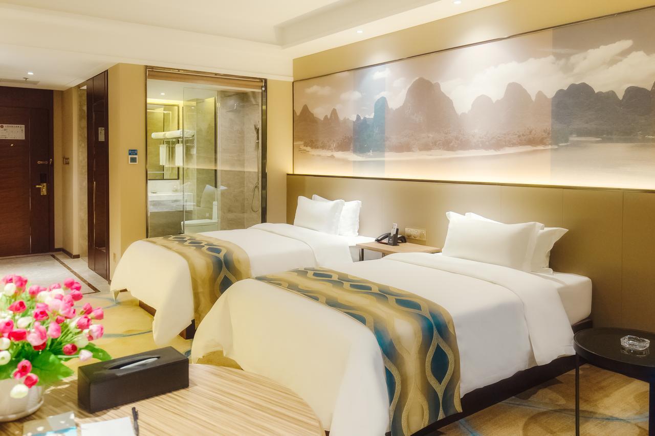 Manhatton Hotel Guilin North Railway Station Екстериор снимка
