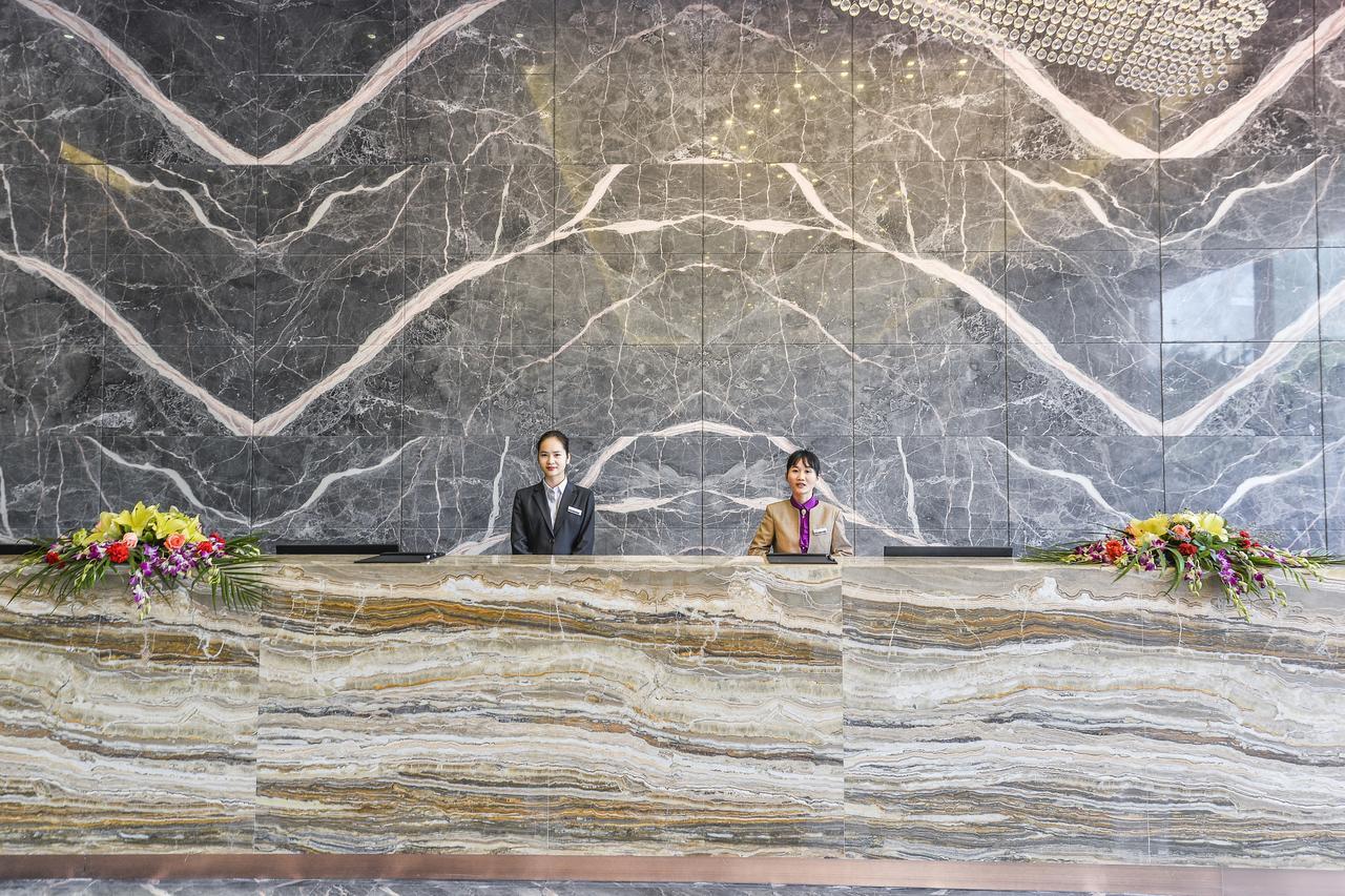 Manhatton Hotel Guilin North Railway Station Екстериор снимка